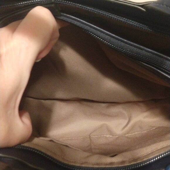 London Fog handbag in Navy Blue - Picture 8 of 16